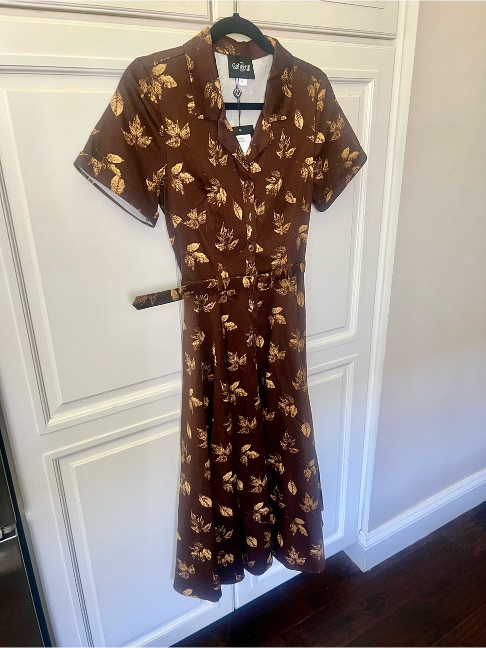 Collectif Brown Midi Dress with Gold Leaf Print